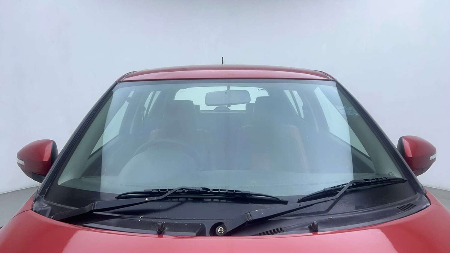 Used 2013 Maruti Suzuki Swift VXi Petrol Manual exterior FRONT WINDSHIELD VIEW
