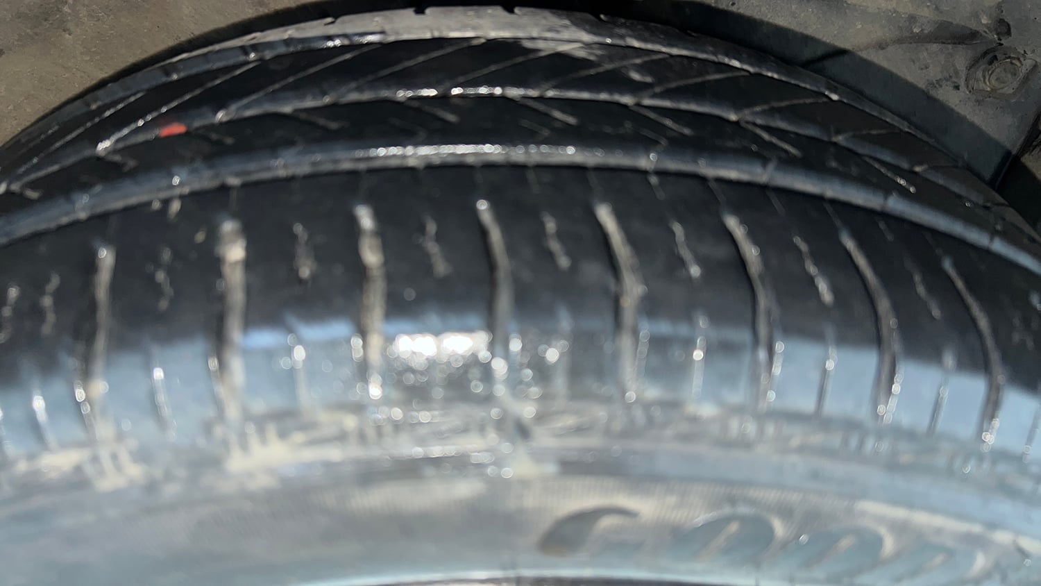 Used 2015 Honda Amaze 1.2 S i-VTEC Petrol Manual tyres RIGHT FRONT TYRE TREAD VIEW