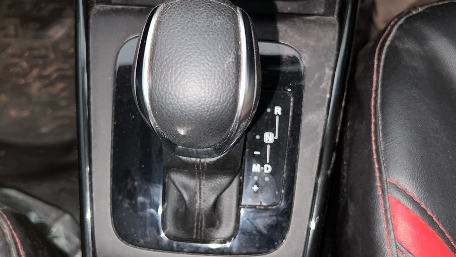 Used 2023 Toyota Glanza V AMT Petrol Automatic interior GEAR  KNOB VIEW