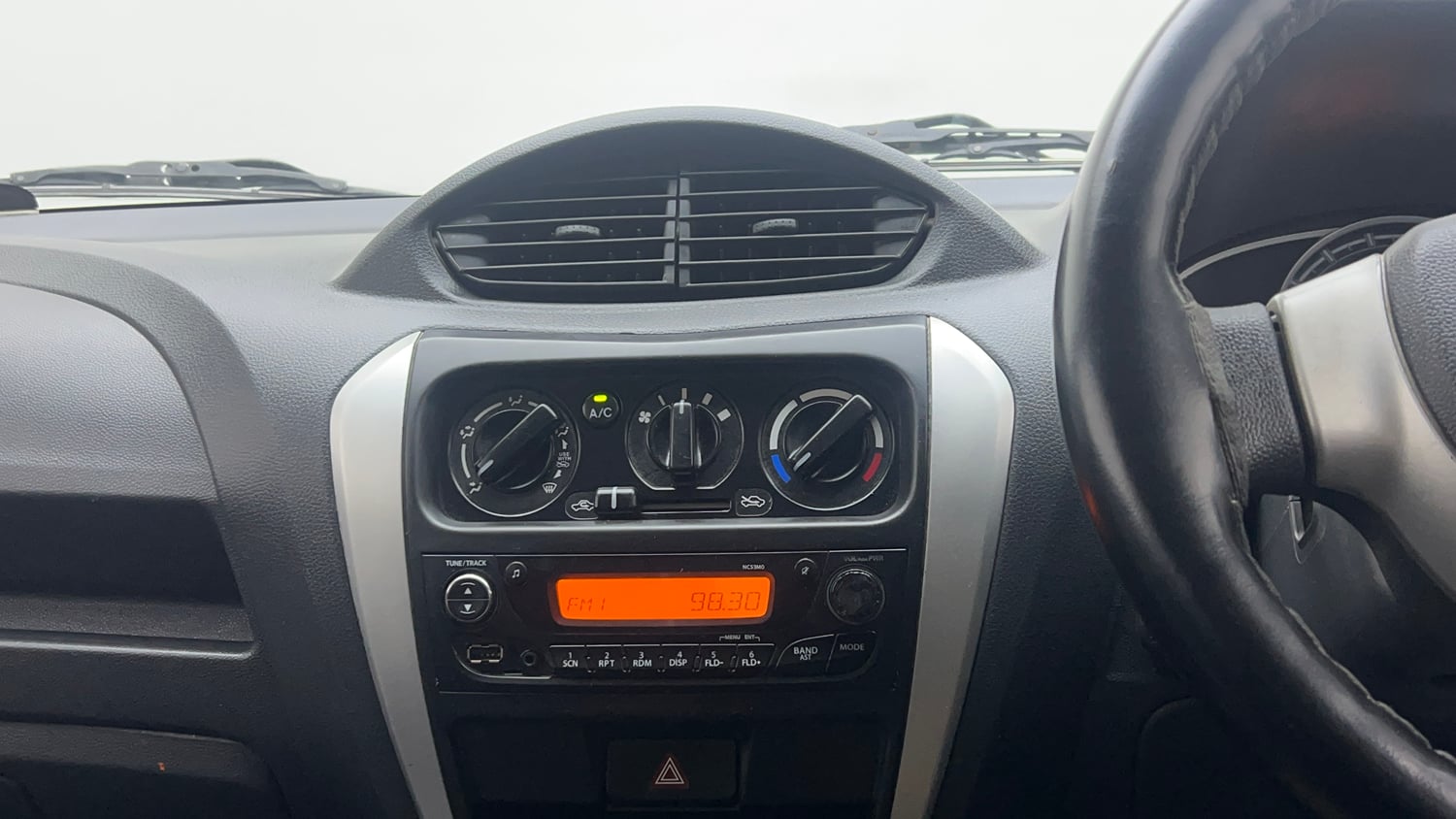 Used 2018 Maruti Suzuki Alto 800 VXi Petrol Manual interior MUSIC SYSTEM & AC CONTROL VIEW