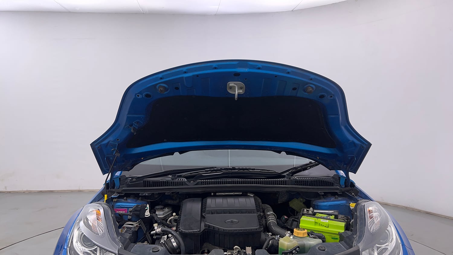 Used 2018 Tata Nexon XZ Plus Diesel Diesel Manual engine ENGINE & BONNET OPEN FRONT VIEW