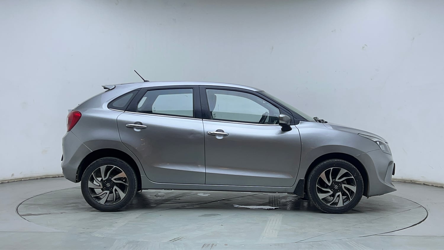 Used 2021 Maruti Suzuki Baleno Zeta Petrol Manual exterior RIGHT SIDE VIEW