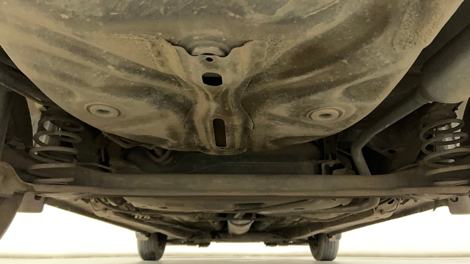 Used 2019 Maruti Suzuki Dzire VXi AMT Petrol Automatic extra REAR UNDERBODY VIEW (TAKEN FROM REAR)
