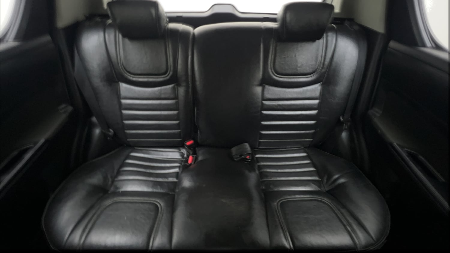 Used 2015 Maruti Suzuki Swift VXi Petrol Manual interior REAR SEAT CONDITION VIEW