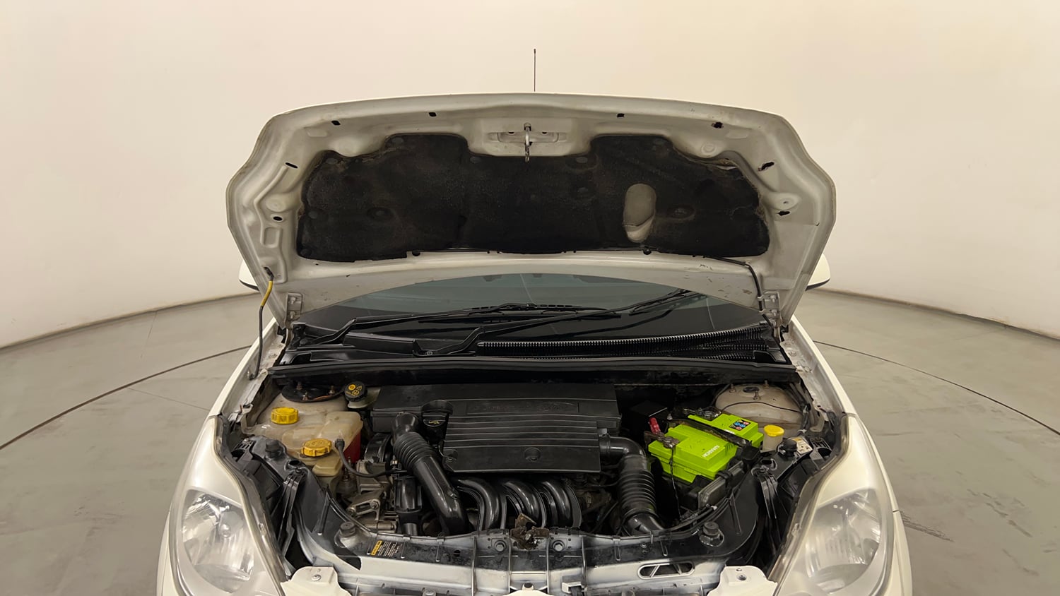 Used 2014 Ford Figo Duratec Petrol Titanium 1.2 Petrol Manual engine ENGINE & BONNET OPEN FRONT VIEW