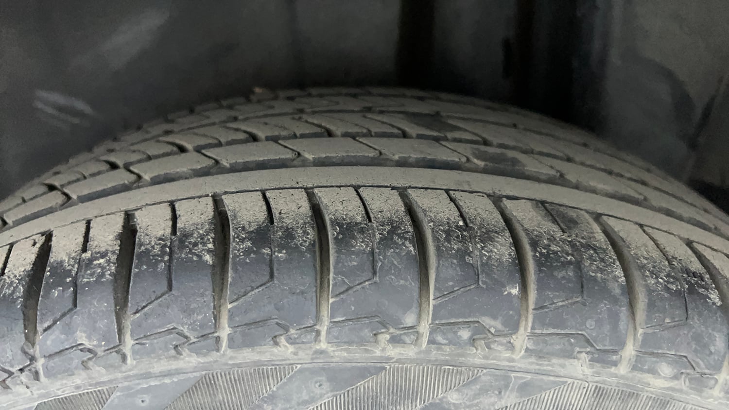 Used 2017 Maruti Suzuki Ciaz Alpha 1.4 MT Petrol Manual tyres LEFT REAR TYRE TREAD VIEW