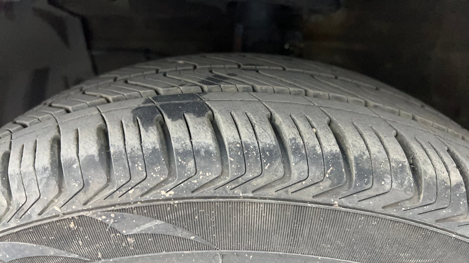 Used 2017 Maruti Suzuki Ciaz Alpha 1.4 MT Petrol Manual tyres LEFT FRONT TYRE TREAD VIEW