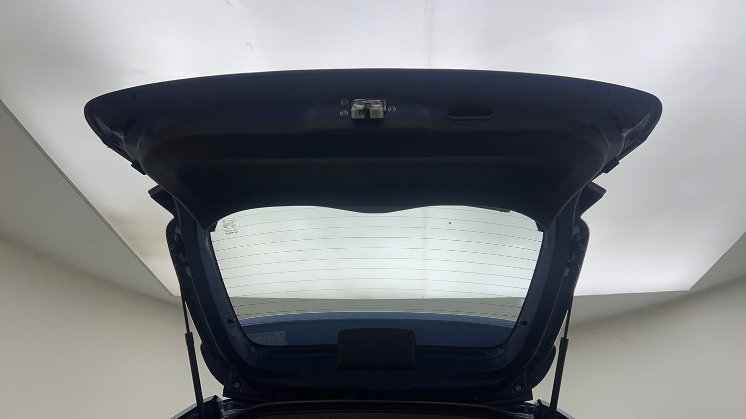 Used 2022 Maruti Suzuki Ignis Zeta 1.2 MT Petrol Manual interior DICKY DOOR OPEN VIEW