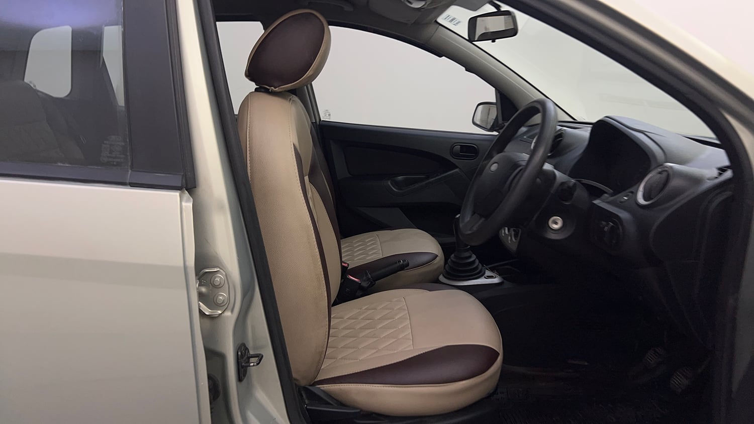 Used 2012 Ford Figo Duratorq Diesel EXI 1.4 Diesel Manual interior RIGHT SIDE FRONT DOOR CABIN VIEW
