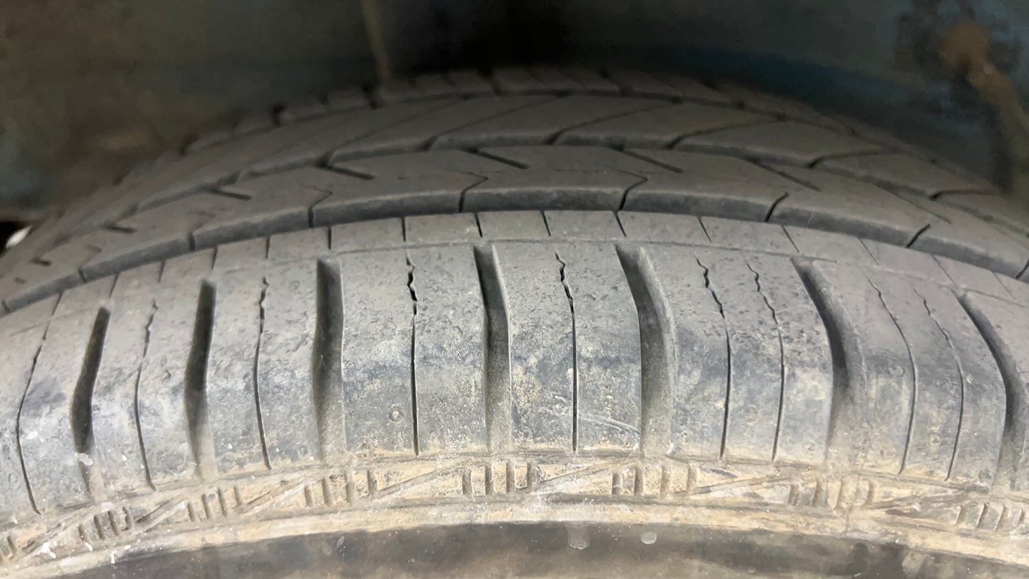 Used 2015 Toyota Etios Liva V Petrol Manual tyres RIGHT REAR TYRE TREAD VIEW