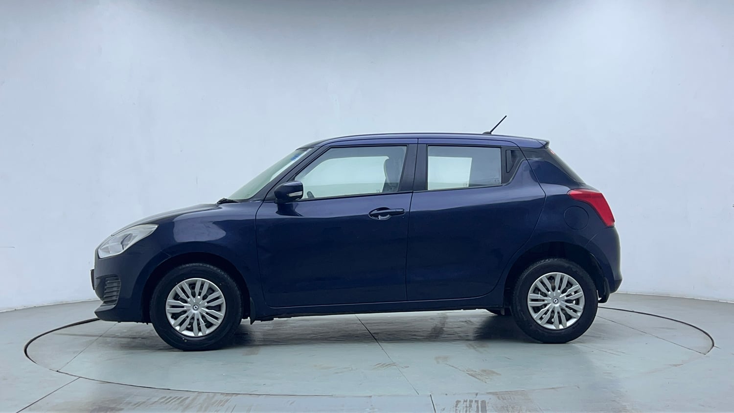 Used 2019 Maruti Suzuki Swift VXi AMT Petrol Automatic exterior LEFT SIDE VIEW