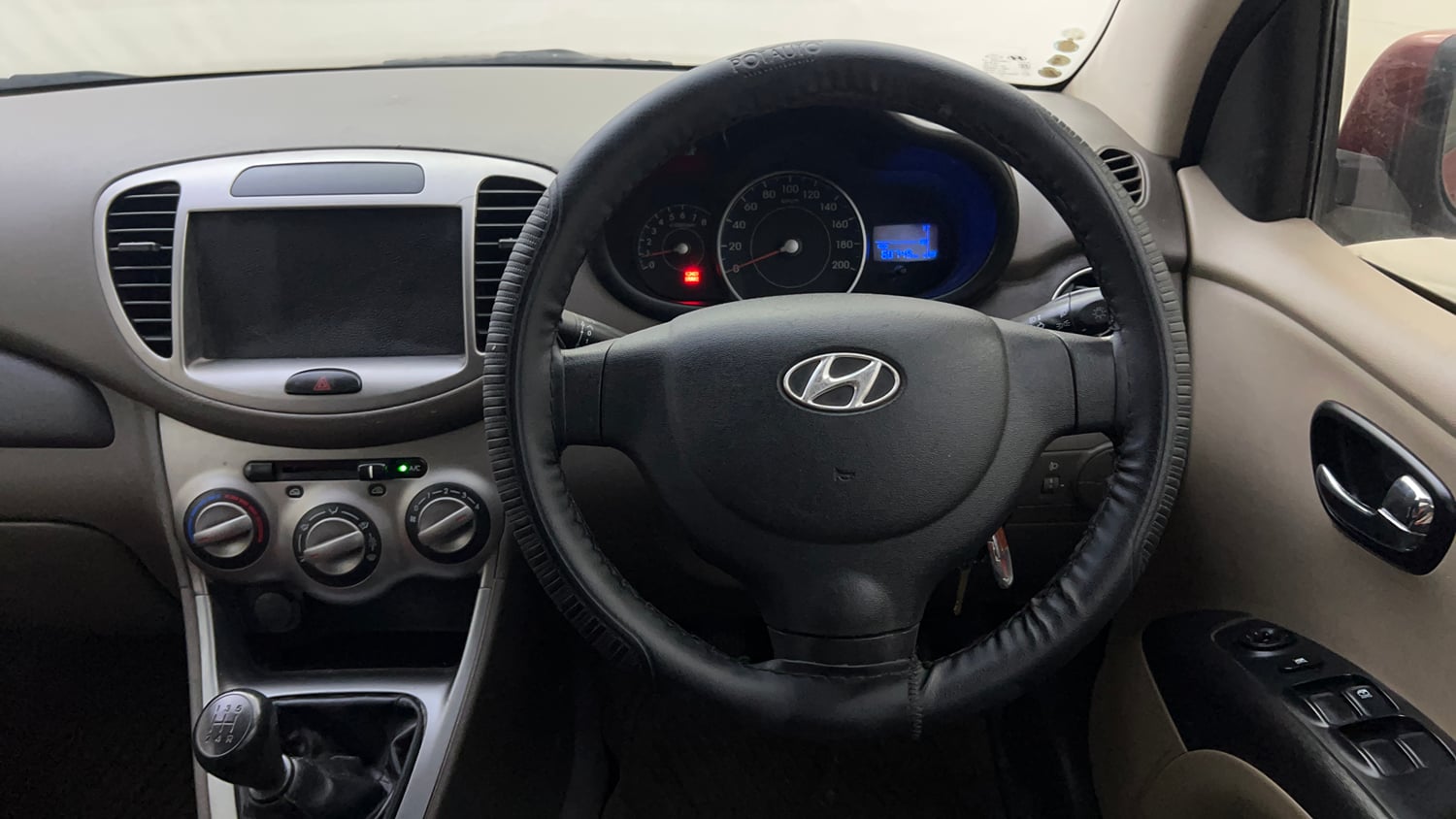 Used 2012 Hyundai i10 Magna 1.2 Kappa2 Petrol Manual interior STEERING VIEW