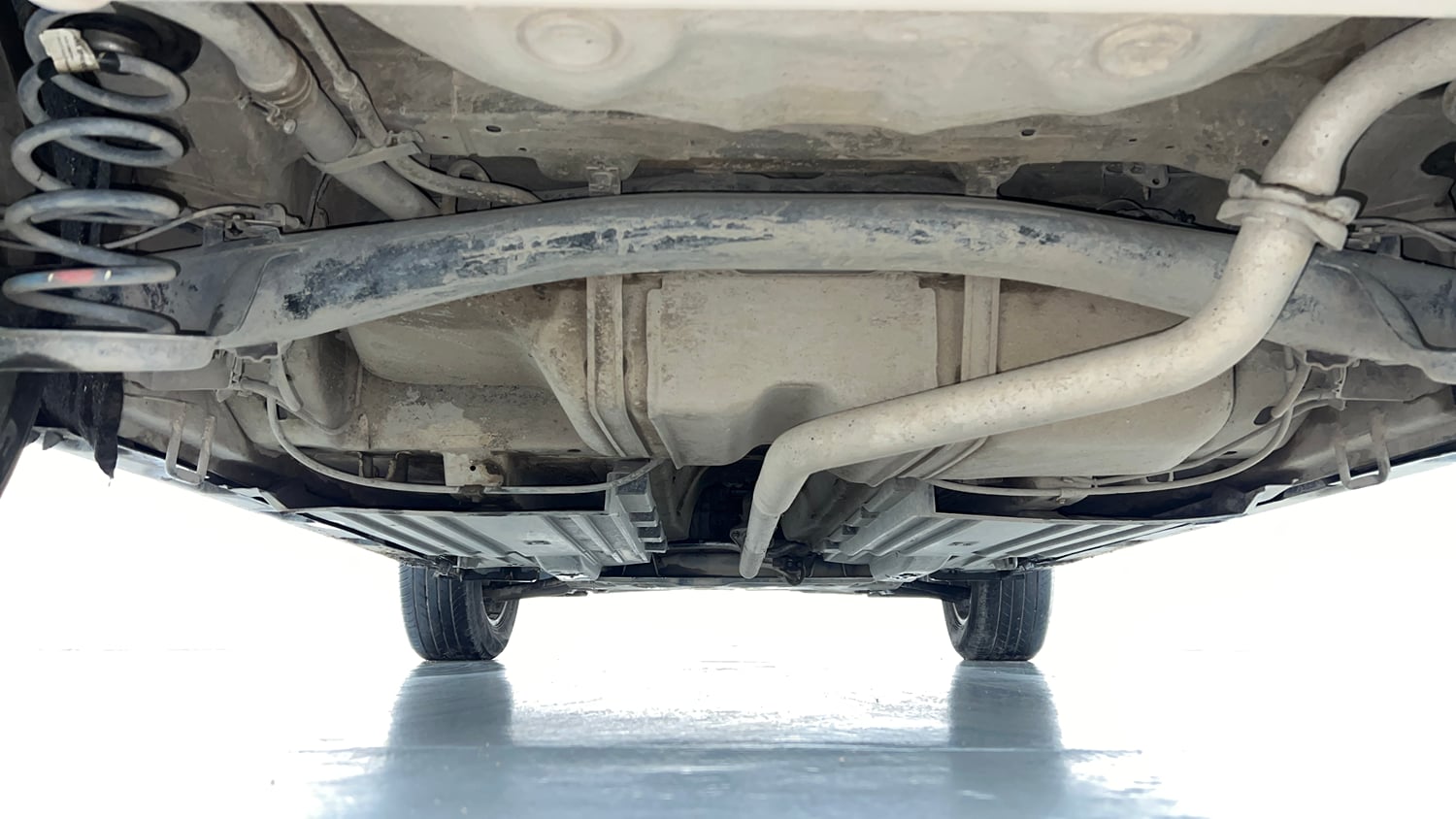Used 2019 Maruti Suzuki Vitara Brezza [2016-2020] ZDi Plus Diesel Manual extra REAR UNDERBODY VIEW (TAKEN FROM REAR)