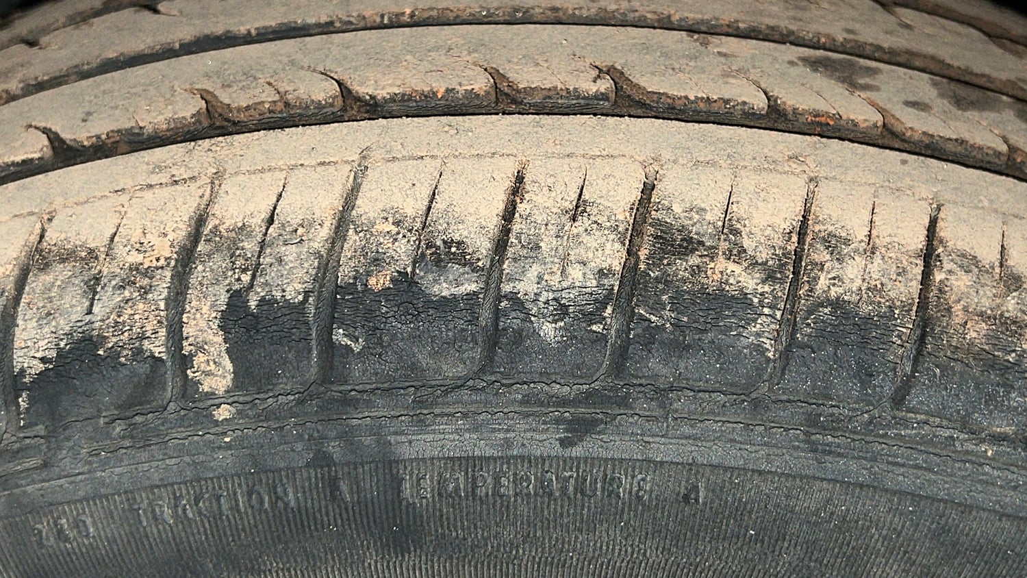 Used 2022 Maruti Suzuki Ciaz Delta 1.5 Petrol Manual tyres RIGHT REAR TYRE TREAD VIEW