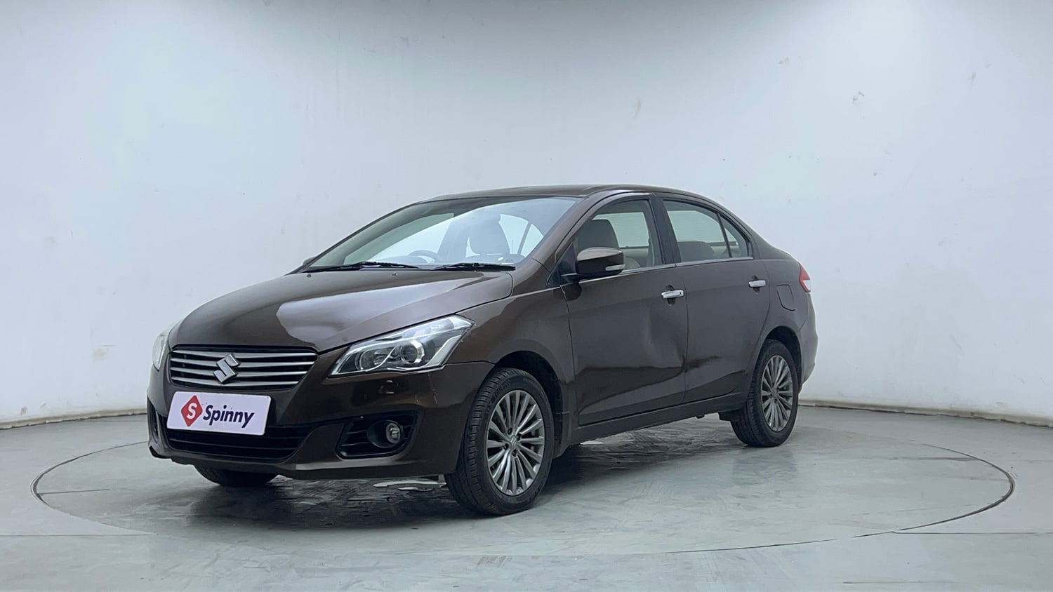 Used 2017 Maruti Suzuki Ciaz Alpha 1.4 MT Petrol Manual exterior LEFT FRONT CORNER VIEW