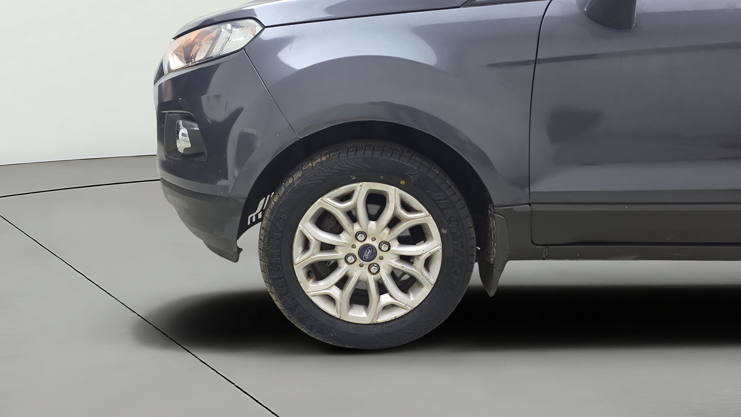 Used 2015 Ford EcoSport Titanium 1.5 TDCi Diesel Manual tyres LEFT FRONT TYRE RIM VIEW