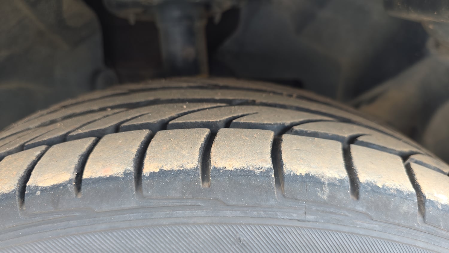 Used 2019 Ford EcoSport Thunder Edition Petrol Petrol Manual tyres RIGHT FRONT TYRE TREAD VIEW