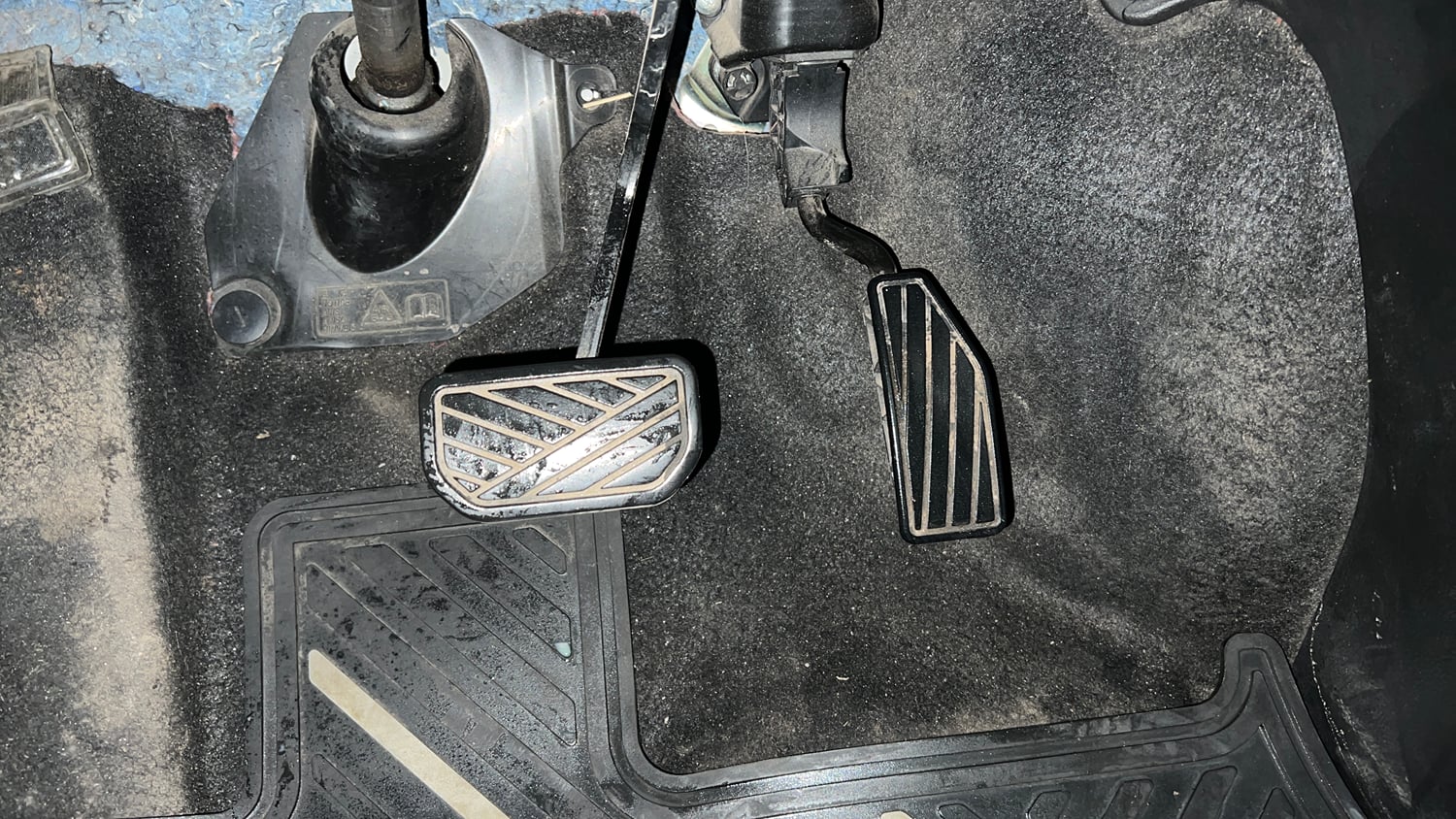 Used 2020 Maruti Suzuki Ignis Zeta 1.2 AMT Petrol Automatic interior PEDALS VIEW