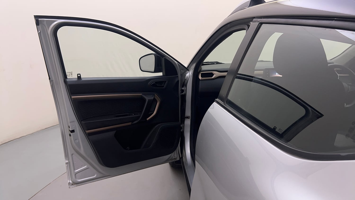 Used 2021 Renault Kiger RXT MT Dual Tone Petrol Manual interior LEFT FRONT DOOR OPEN VIEW