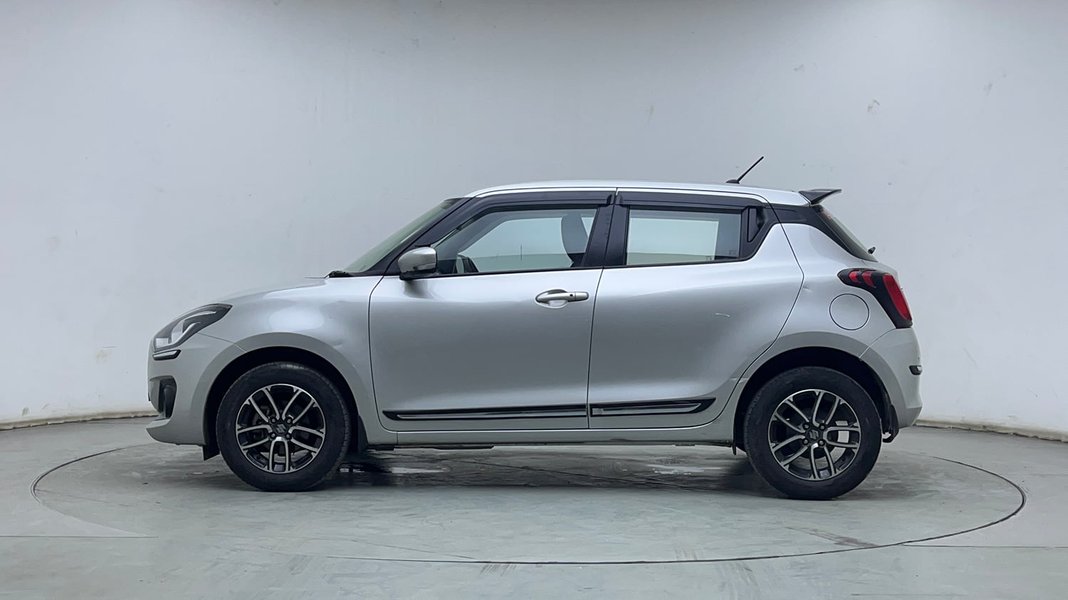 Used 2022 Maruti Suzuki Swift ZXi Plus Petrol Manual exterior LEFT SIDE VIEW
