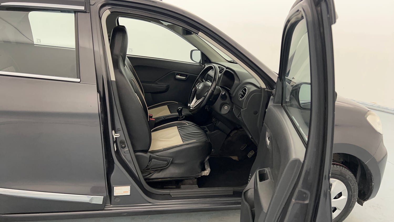 Used 2023 Maruti Suzuki Alto K10 VXi Plus Petrol Manual interior RIGHT SIDE FRONT DOOR CABIN VIEW