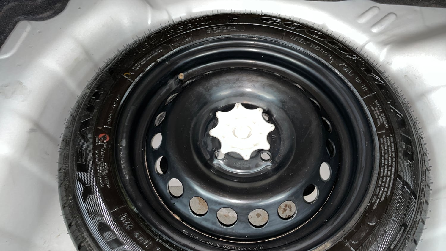 Used 2019 Hyundai Xcent SX Petrol Manual tyres SPARE TYRE VIEW