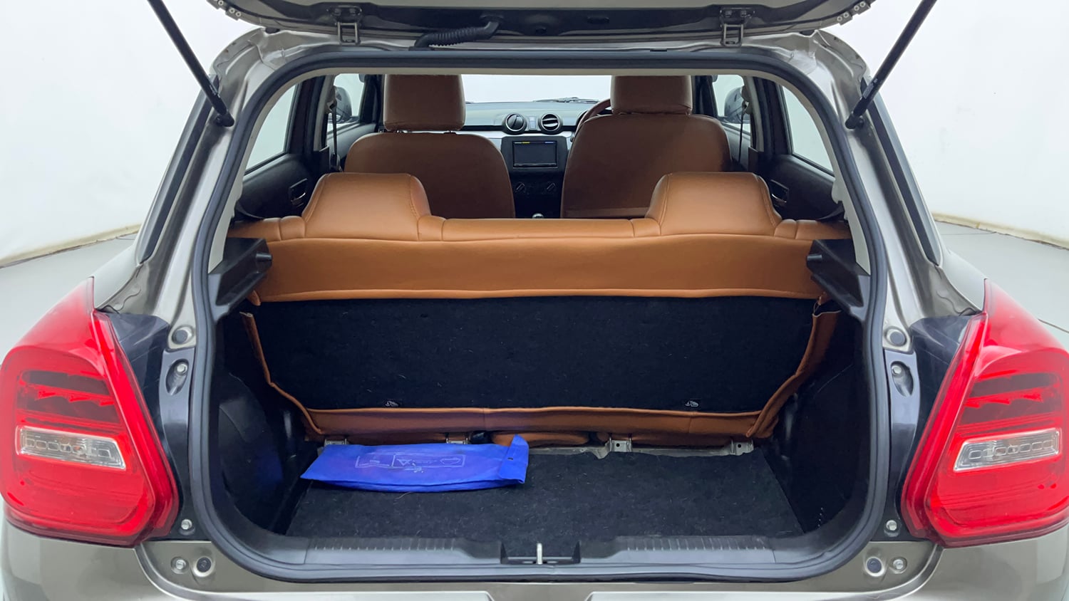Used 2022 Maruti Suzuki Swift VXi Petrol Manual interior DICKY INSIDE VIEW