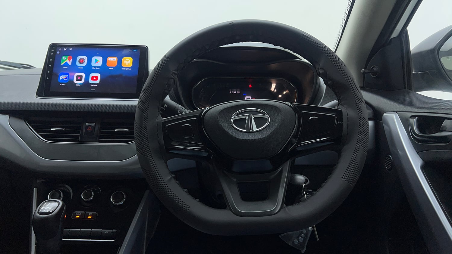 Used 2023 Tata Nexon XE Petrol Manual interior STEERING VIEW