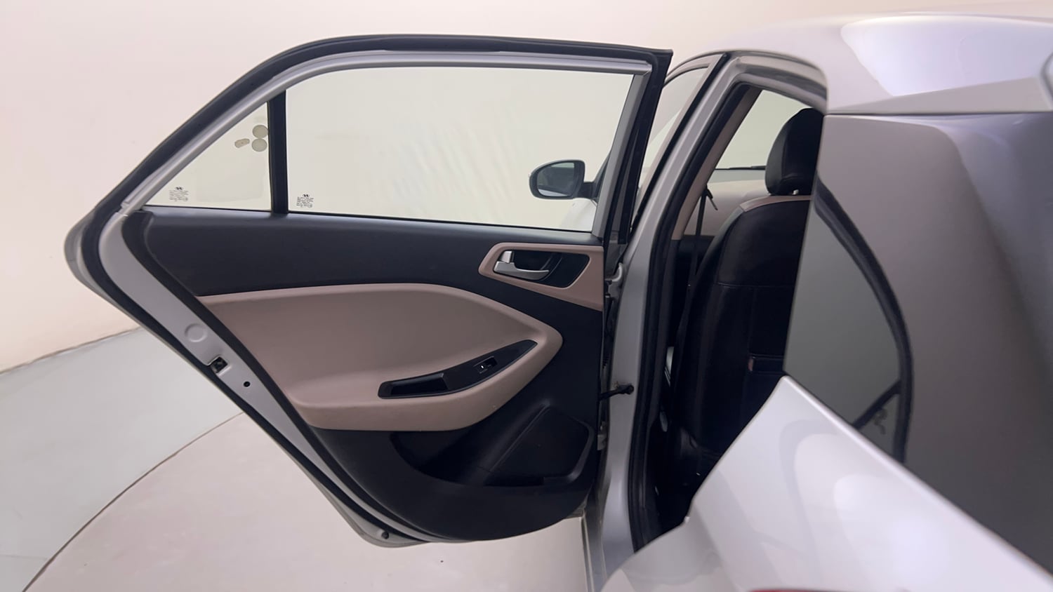 Used 2017 Hyundai Elite i20 Sportz 1.2 Petrol Manual interior LEFT REAR DOOR OPEN VIEW
