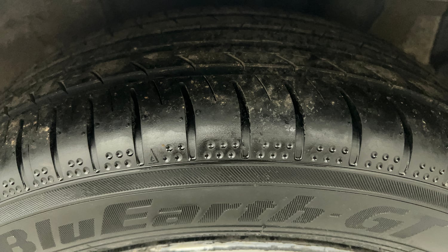 Used 2025 Hyundai Grand i10 Nios Sportz 1.2 Hy-CNG Duo Cng Manual tyres LEFT REAR TYRE TREAD VIEW