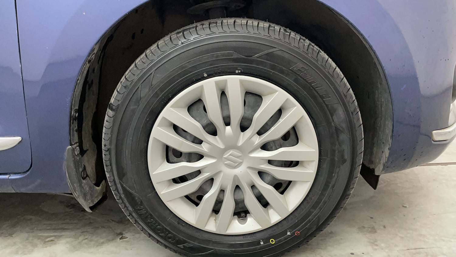 Used 2018 Maruti Suzuki Dzire VXi Petrol Manual tyres RIGHT FRONT TYRE RIM VIEW