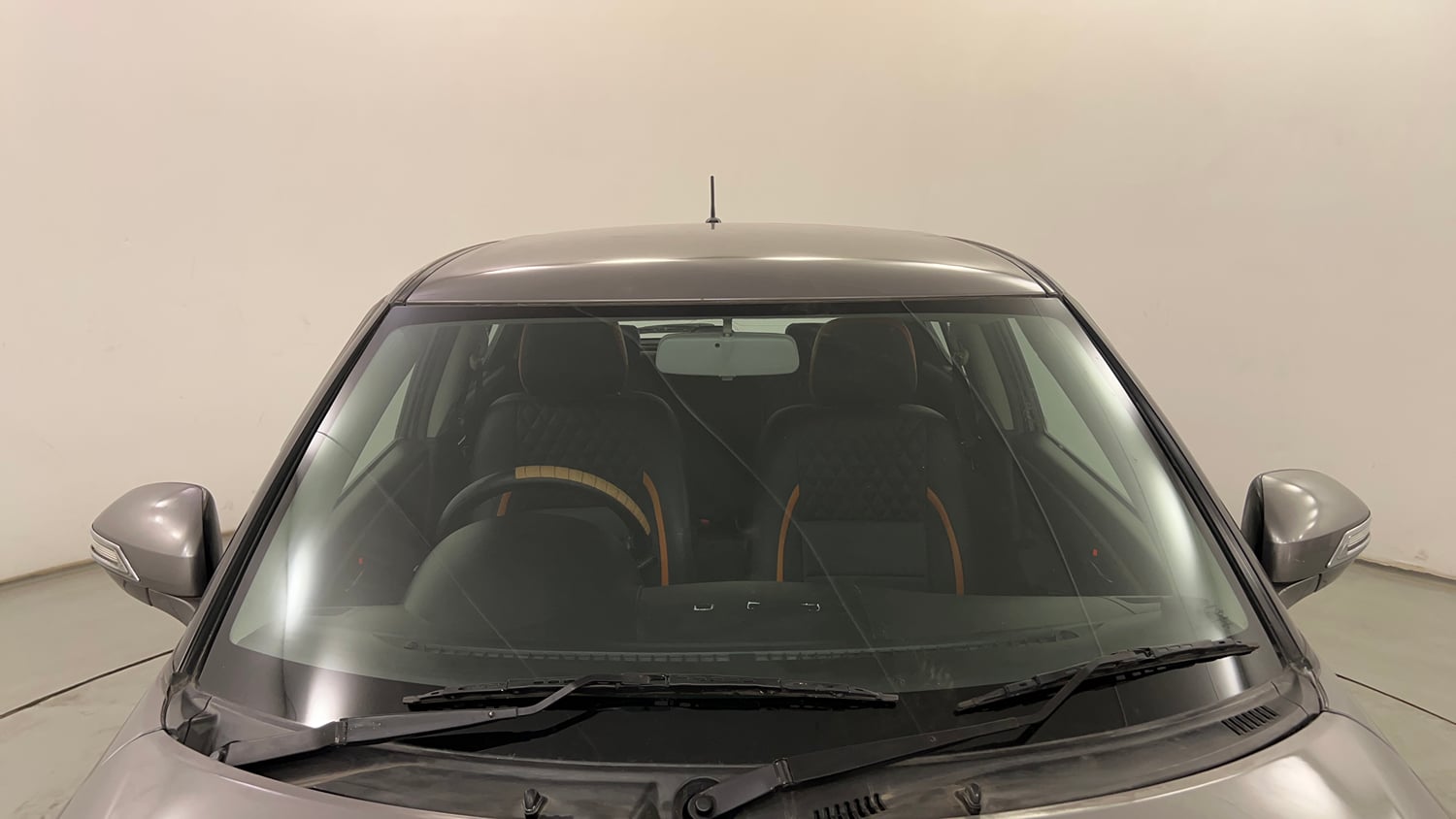 Used 2016 Maruti Suzuki Swift ZXi Petrol Manual exterior FRONT WINDSHIELD VIEW