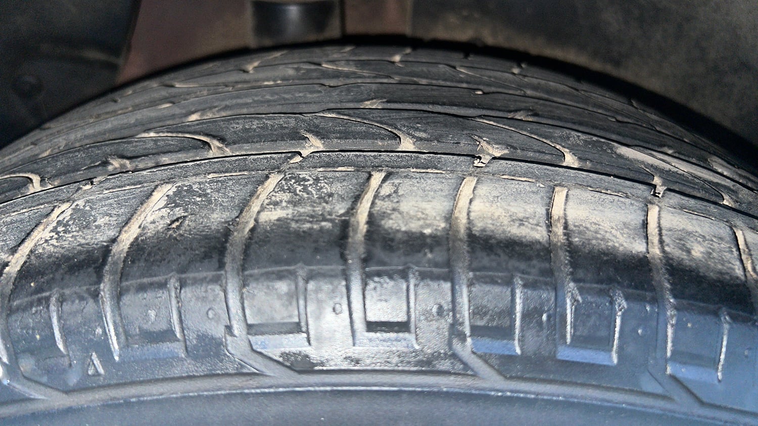 Used 2017 Hyundai Creta 1.6 SX Plus AT Petrol Petrol Automatic tyres RIGHT REAR TYRE TREAD VIEW