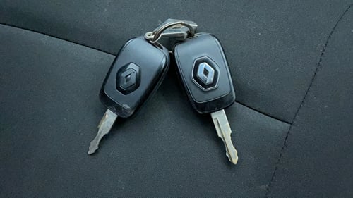 Used 2024 Renault Kwid RXT 1.0L Petrol Manual extra CAR KEY VIEW