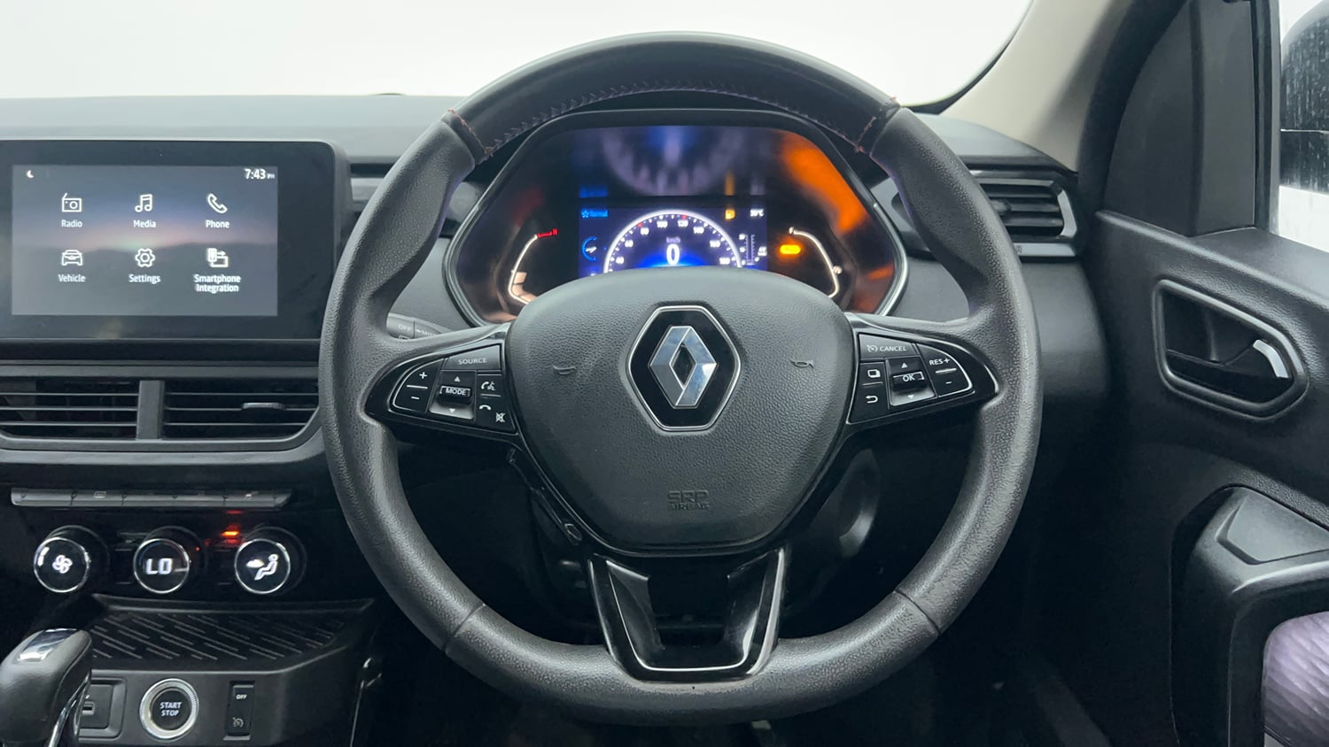 Used 2023 Renault Kiger RXZ Turbo CVT Petrol Automatic interior STEERING VIEW