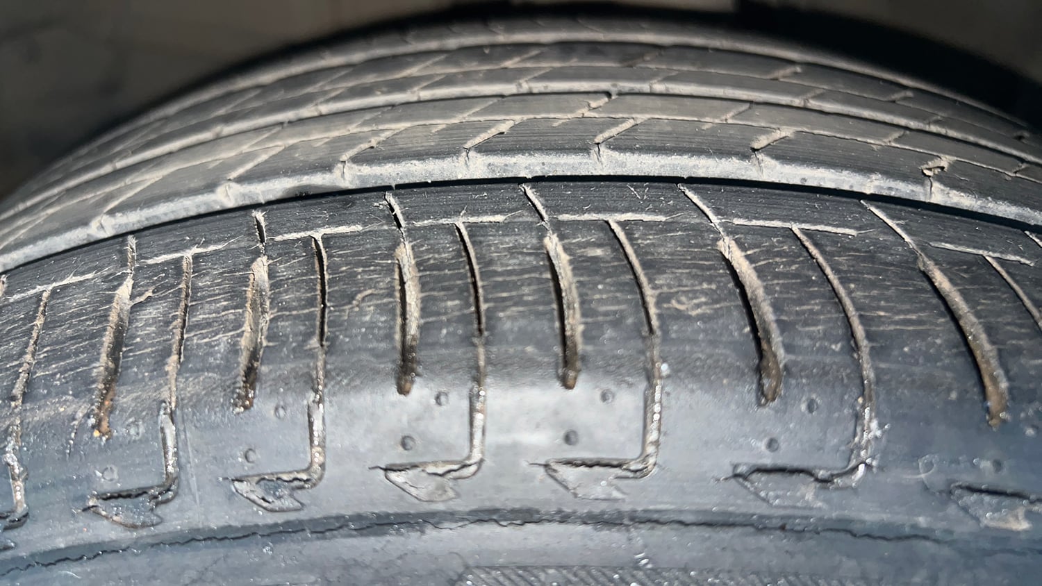 Used 2021 Honda City ZX CVT Petrol Petrol Automatic tyres LEFT FRONT TYRE TREAD VIEW