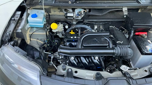 Used 2024 Renault Kwid RXT 1.0L Petrol Manual engine ENGINE RIGHT SIDE VIEW