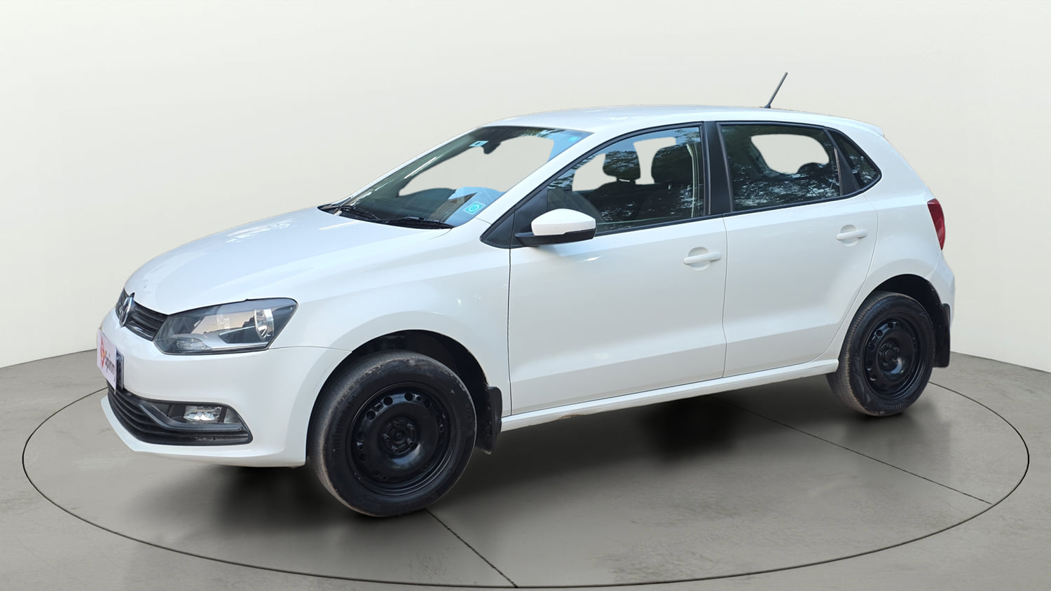Used 2019 Volkswagen Polo Comfortline 1.0L (P) Petrol Manual exterior LEFT FRONT CORNER VIEW