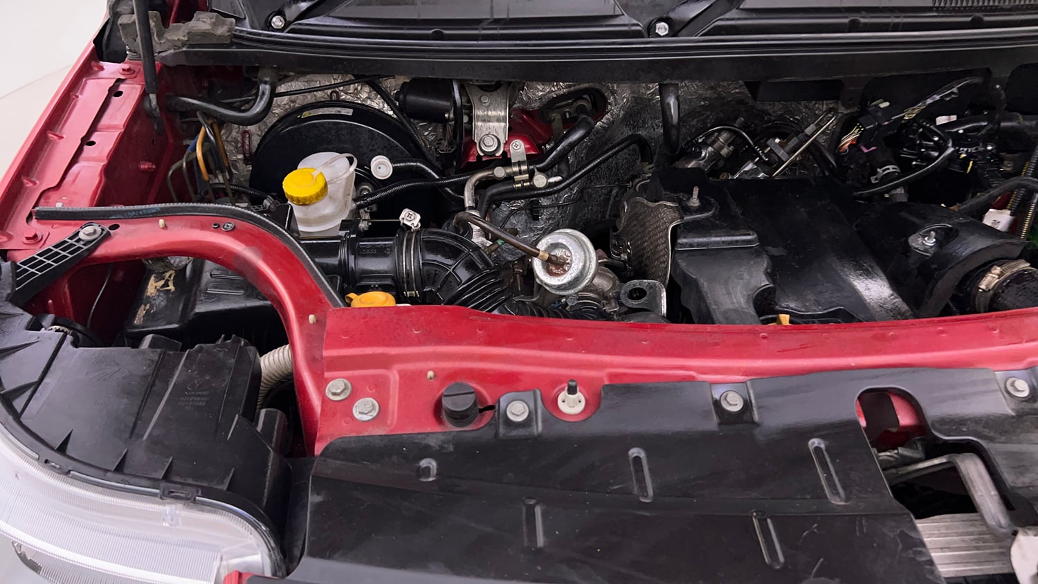 Used 2016 Mahindra TUV300 T8 Diesel Manual engine ENGINE RIGHT SIDE VIEW