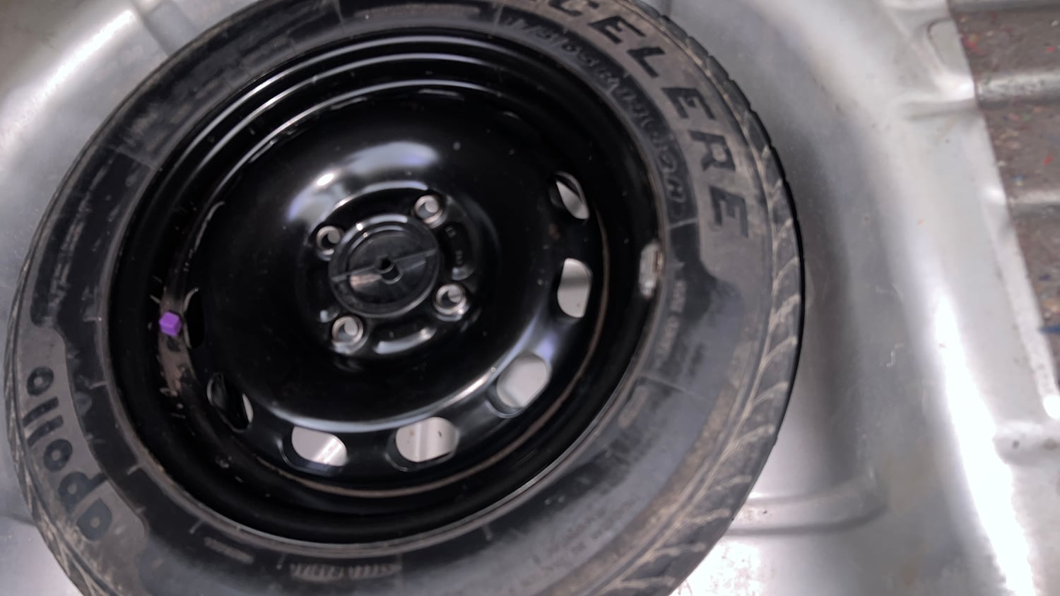 Used 2012 Ford Figo Duratorq Diesel EXI 1.4 Diesel Manual tyres SPARE TYRE VIEW