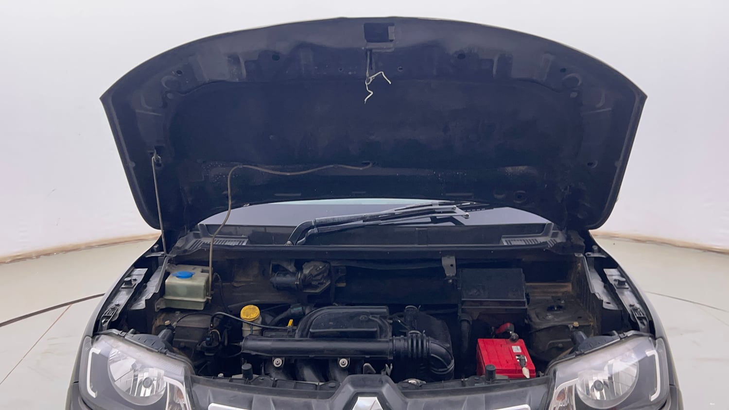 Used 2017 Renault Kwid RXT (O) 1.0 SCE Edition Petrol Manual engine ENGINE & BONNET OPEN FRONT VIEW
