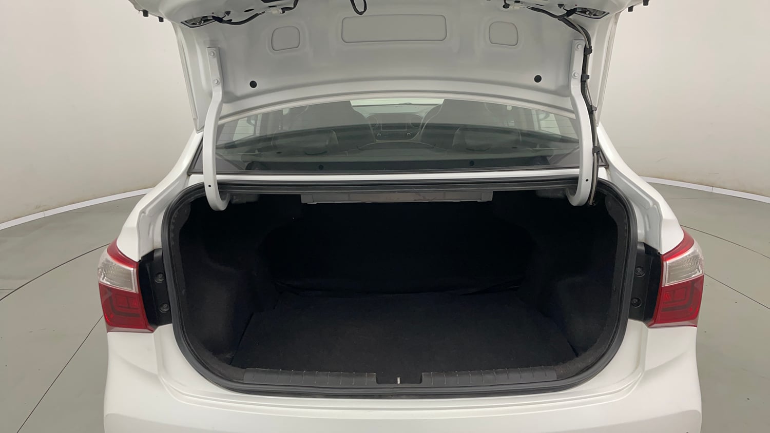 Used 2019 Hyundai Xcent SX Petrol Manual interior DICKY INSIDE VIEW
