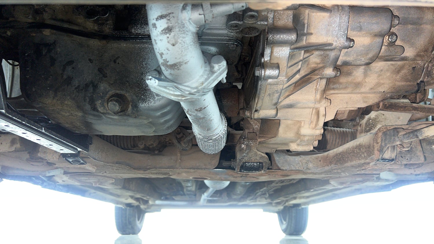 Used 2022 Tata Punch Pure MT Petrol + CNG(Outside Fitted) Cng Manual extra FRONT LEFT UNDERBODY VIEW