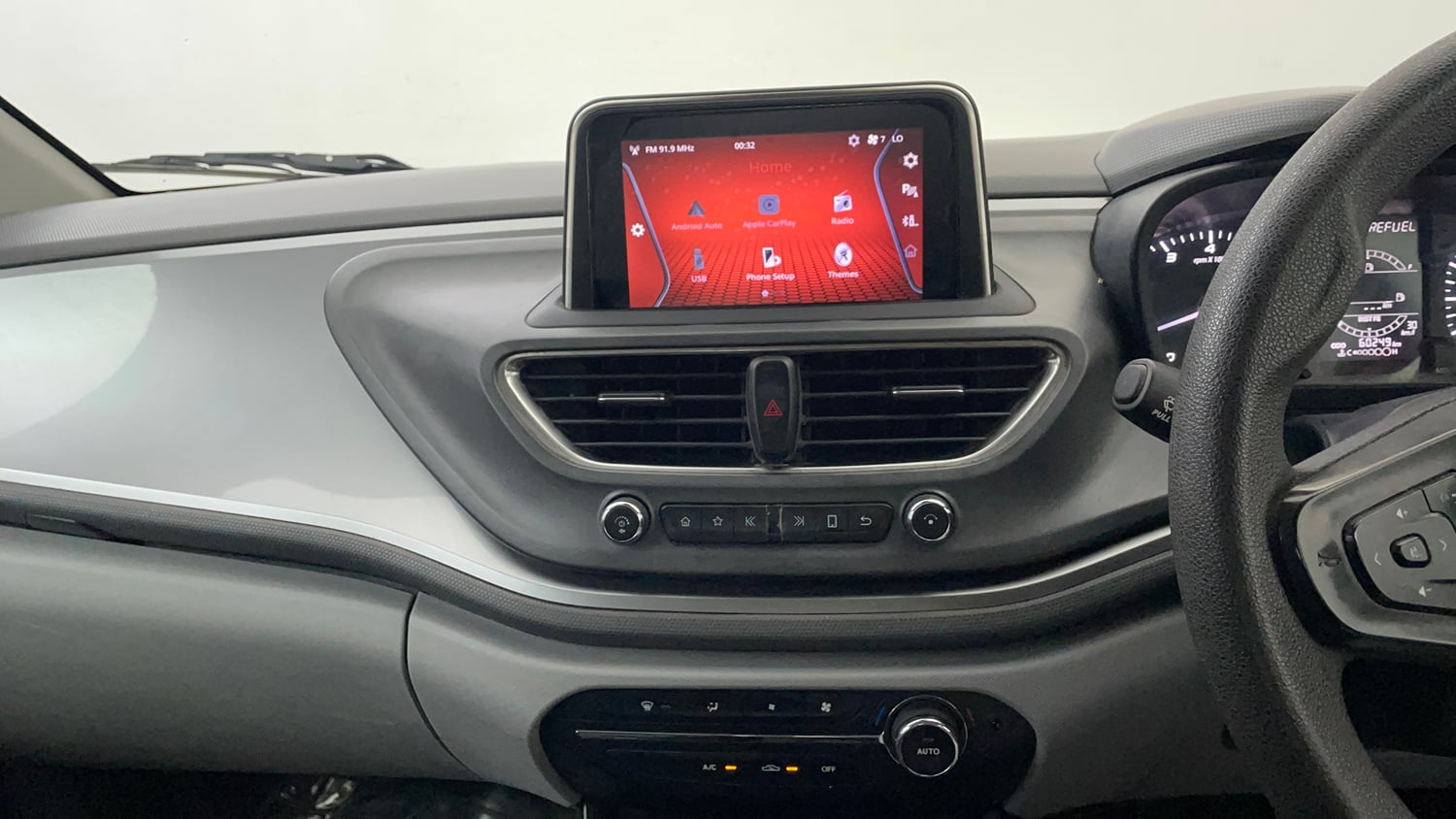 Used 2020 Tata Altroz XT Petrol Petrol Manual interior MUSIC SYSTEM & AC CONTROL VIEW