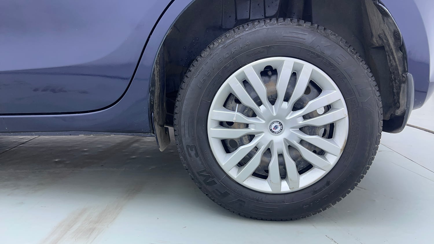 Used 2019 Maruti Suzuki Swift VXi AMT Petrol Automatic tyres LEFT REAR TYRE RIM VIEW