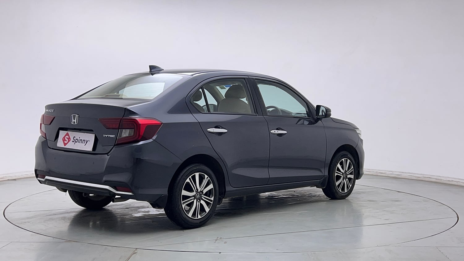 Used 2024 honda Amaze 2nd Generation VX 1.2 Petrol MT Petrol Manual exterior RIGHT REAR CORNER VIEW