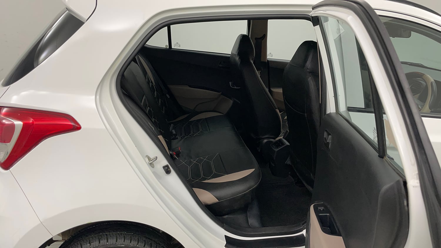 Used 2019 Hyundai Grand i10 Magna 1.2 Kappa VTVT Petrol Manual interior RIGHT SIDE REAR DOOR CABIN VIEW