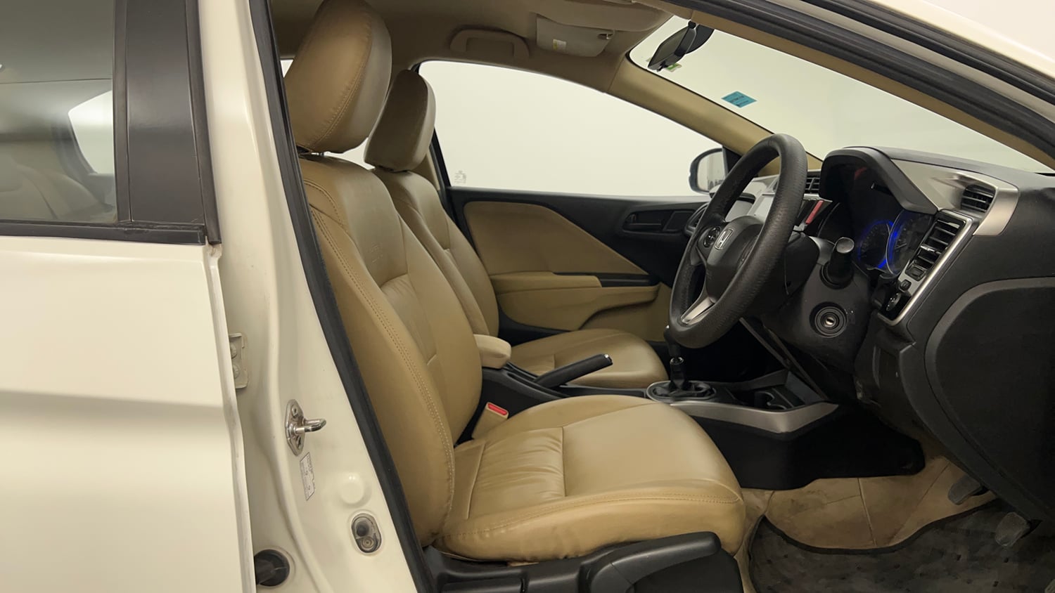 Used 2016 Honda City SV Petrol Manual interior RIGHT SIDE FRONT DOOR CABIN VIEW