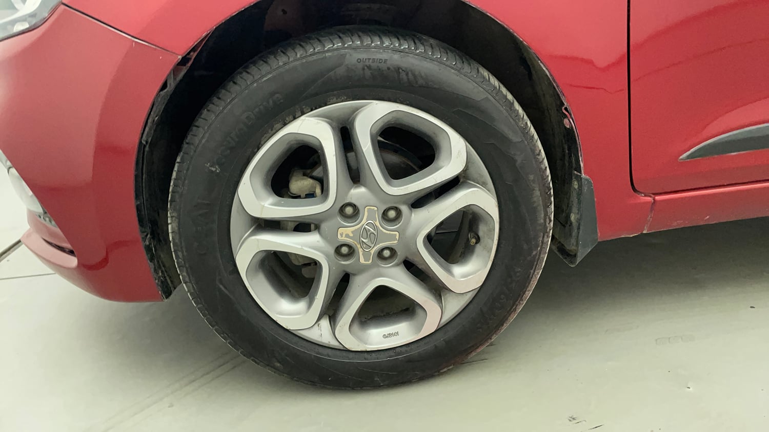 Used 2020 Hyundai Elite i20 Asta 1.2 (O) Petrol Manual tyres LEFT FRONT TYRE RIM VIEW
