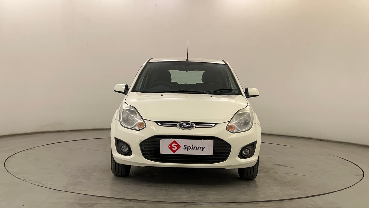 Used 2014 Ford Figo Duratec Petrol Titanium 1.2 Petrol Manual exterior FRONT VIEW